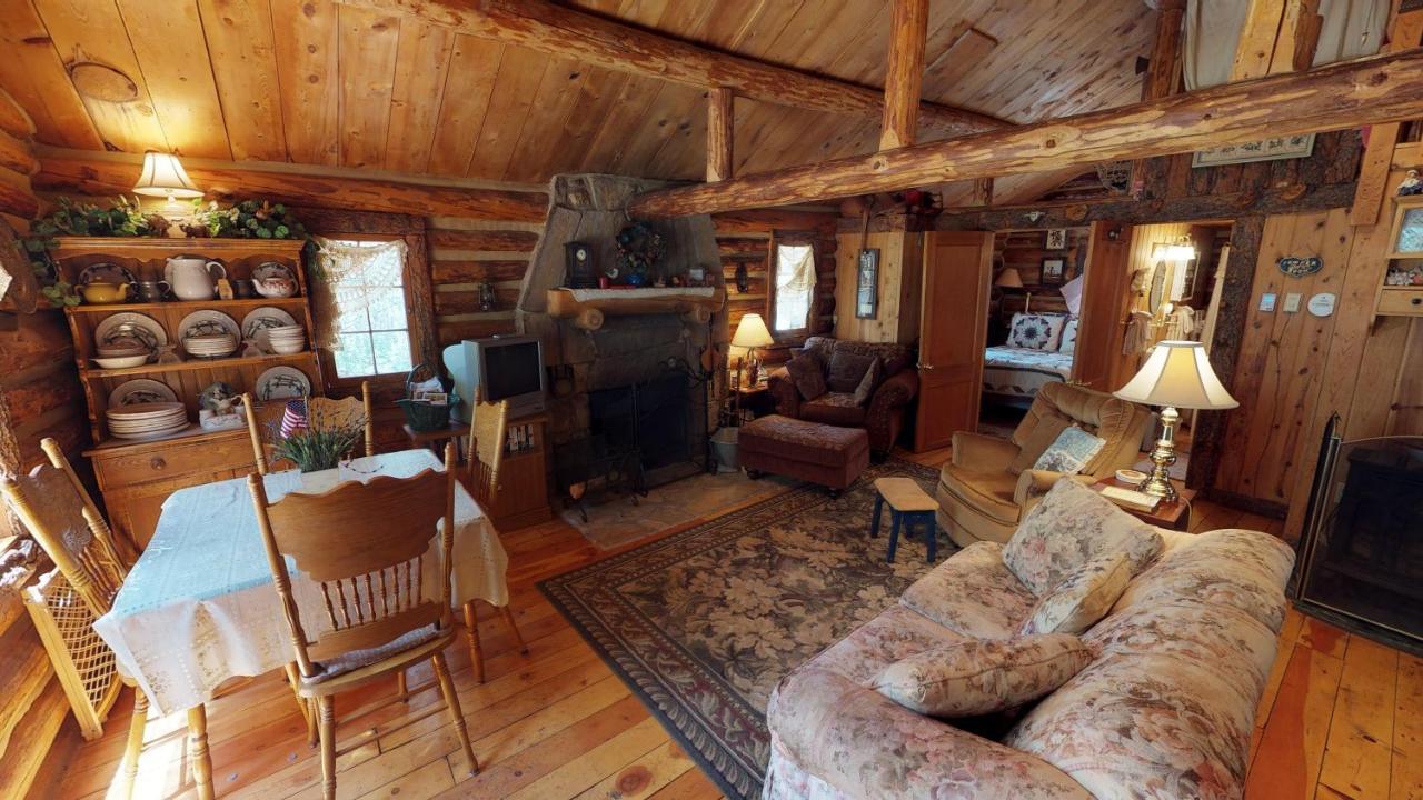 רד ריבר Cabin By The Creek With High Speed Wifi מראה חיצוני תמונה