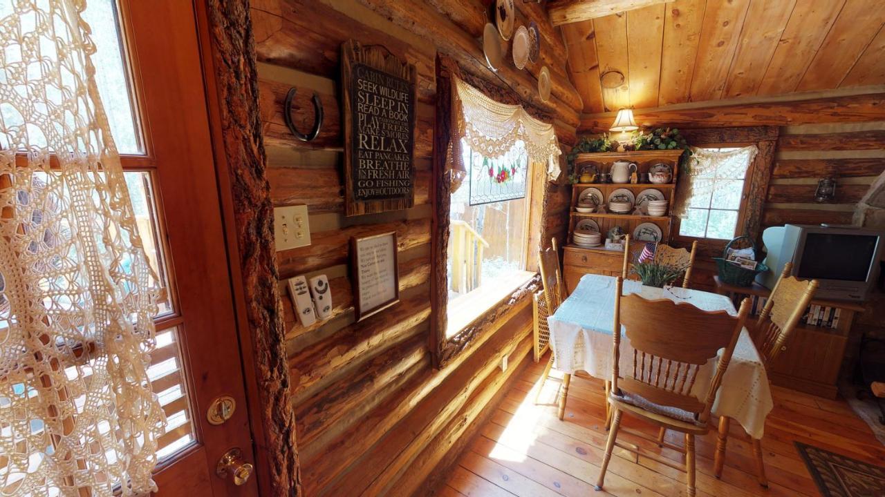 רד ריבר Cabin By The Creek With High Speed Wifi מראה חיצוני תמונה