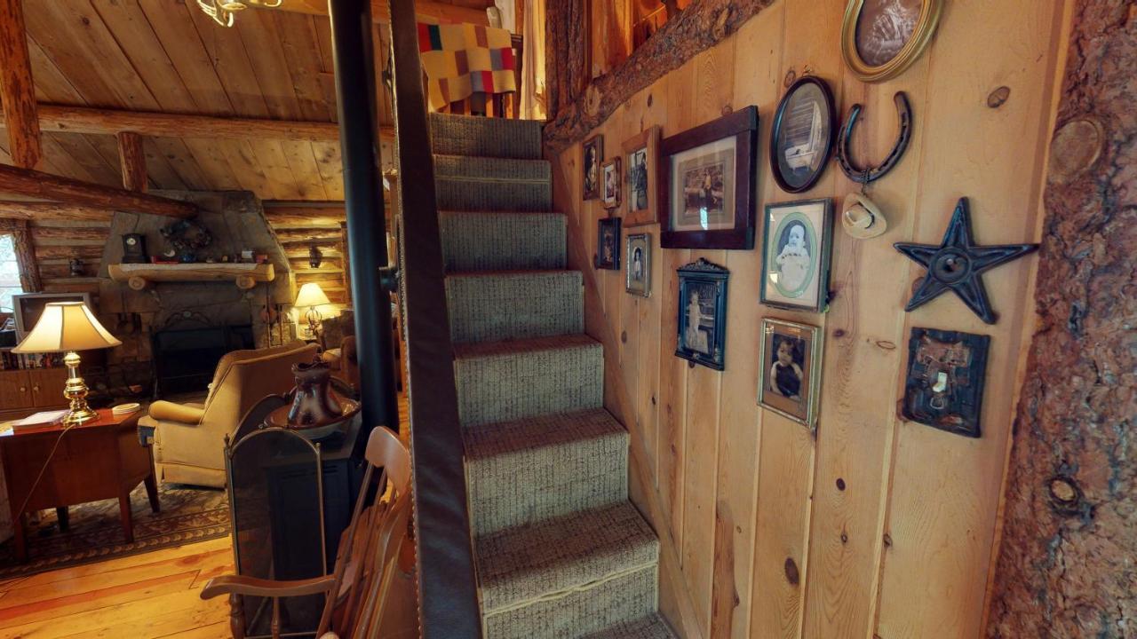 רד ריבר Cabin By The Creek With High Speed Wifi מראה חיצוני תמונה