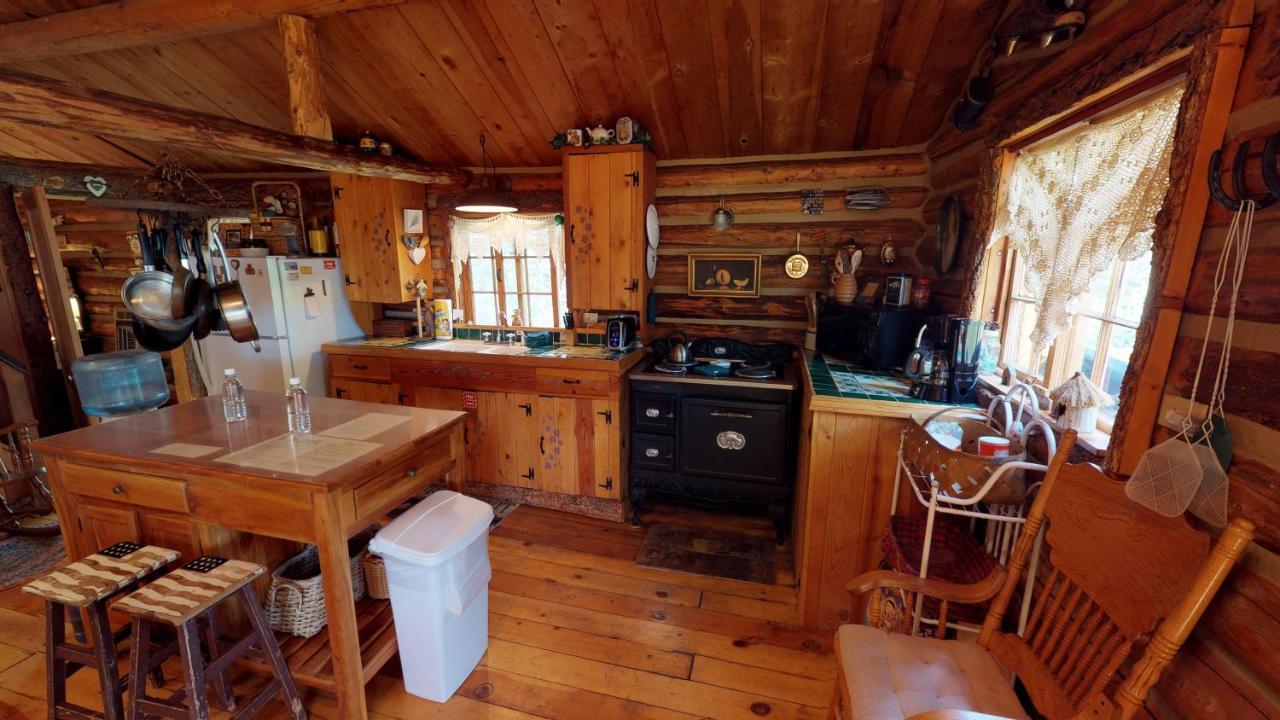 רד ריבר Cabin By The Creek With High Speed Wifi מראה חיצוני תמונה