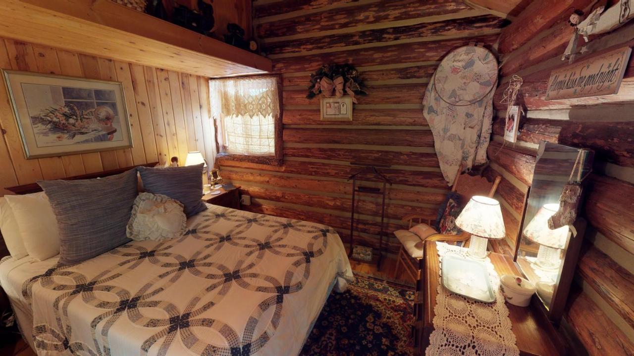 רד ריבר Cabin By The Creek With High Speed Wifi מראה חיצוני תמונה